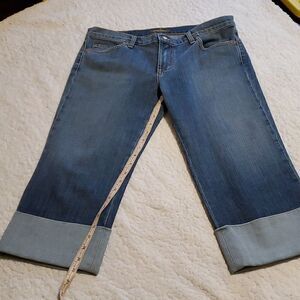 David Kahn Jeanswear Medium Wash Cuffed Capri Jeans Sz. 31